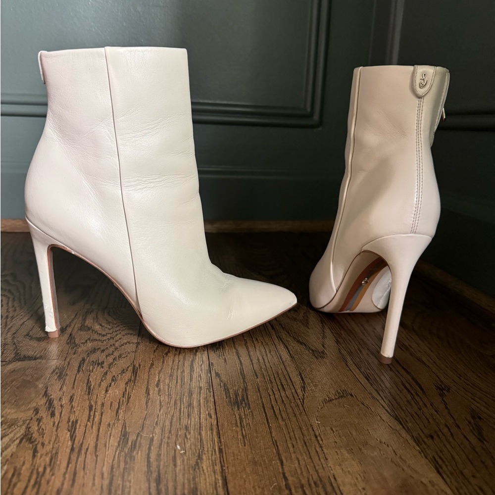 Sam Edelman Wrenley ivory bootie, size 6.5